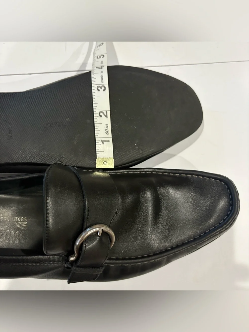 Salvatore Ferragamo Men’s Approx 10.5 Black Leather Gancini Buckle Loafers Italy
